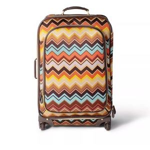 Missoni for Target 29.5" Spinner Suitcase used once in perfect condition
